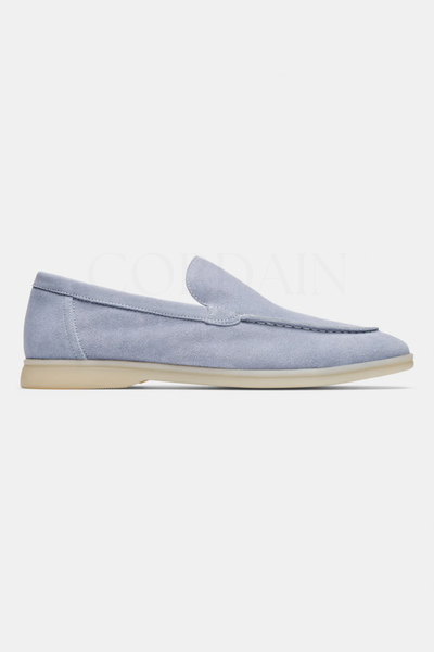 Ijsblauwe suède loafers